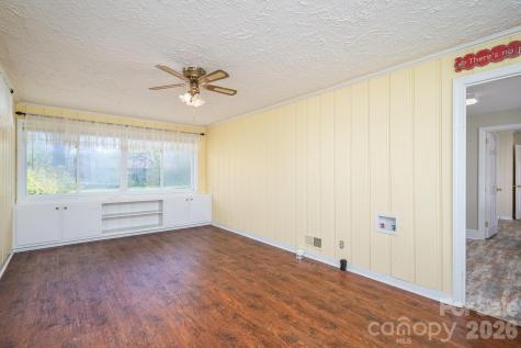 1606 Davis Park Road Gastonia NC 28052
