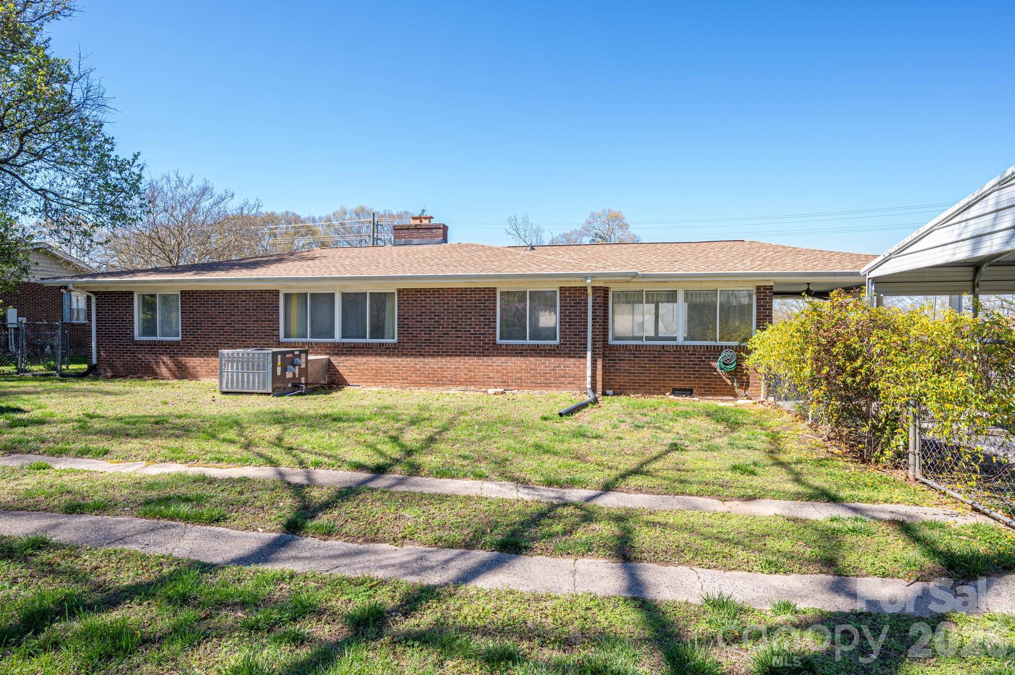 1606 Davis Park Road Gastonia NC 28052
