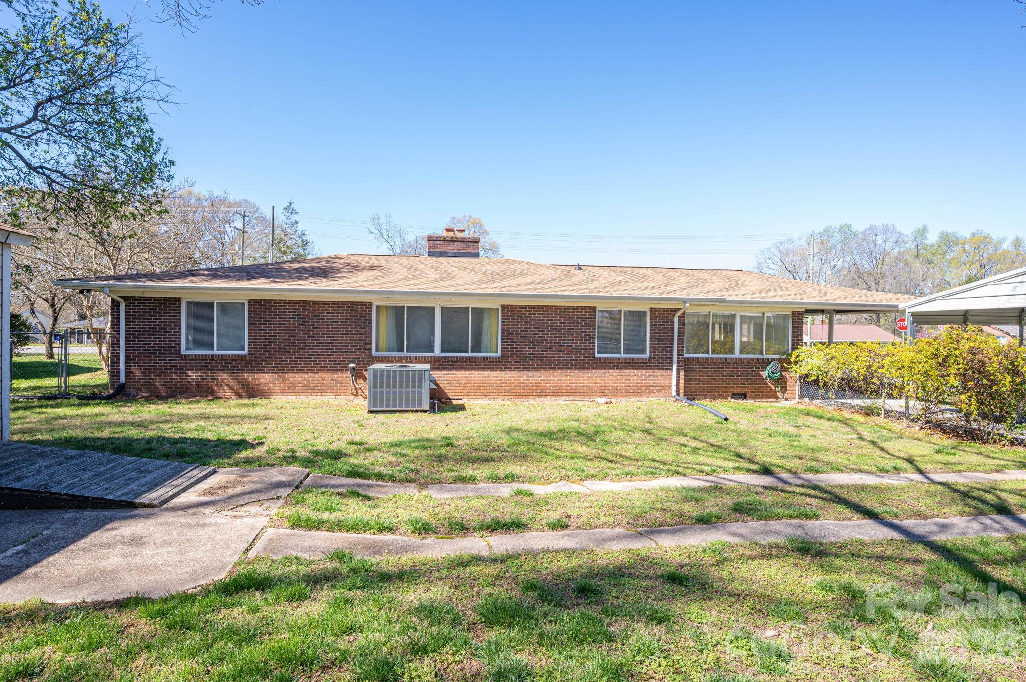 1606 Davis Park Road Gastonia NC 28052