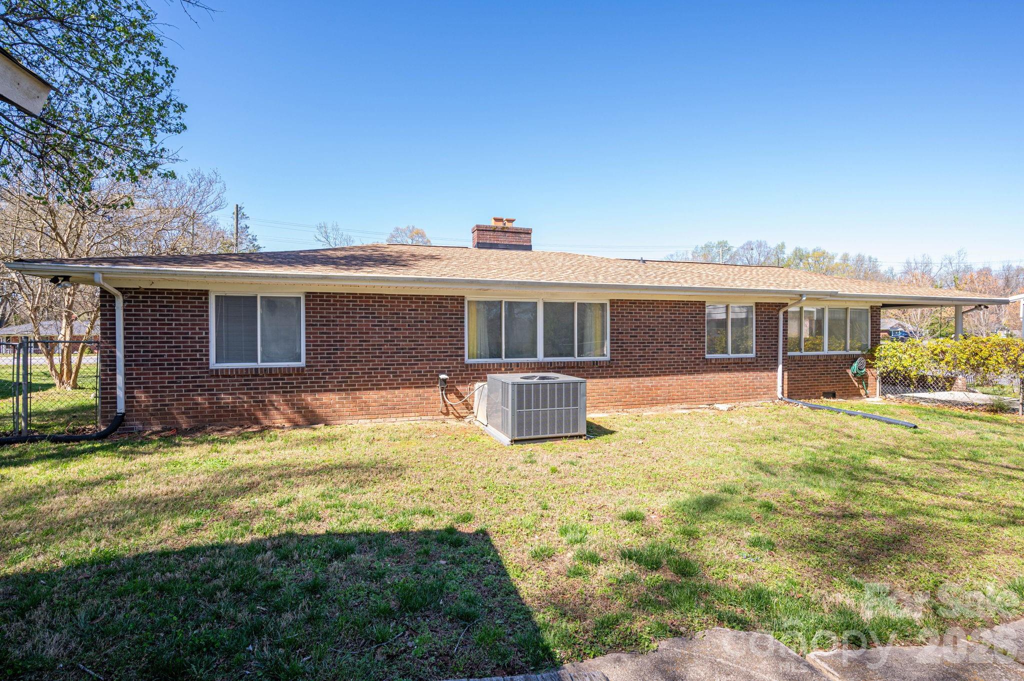1606 Davis Park Road Gastonia NC 28052
