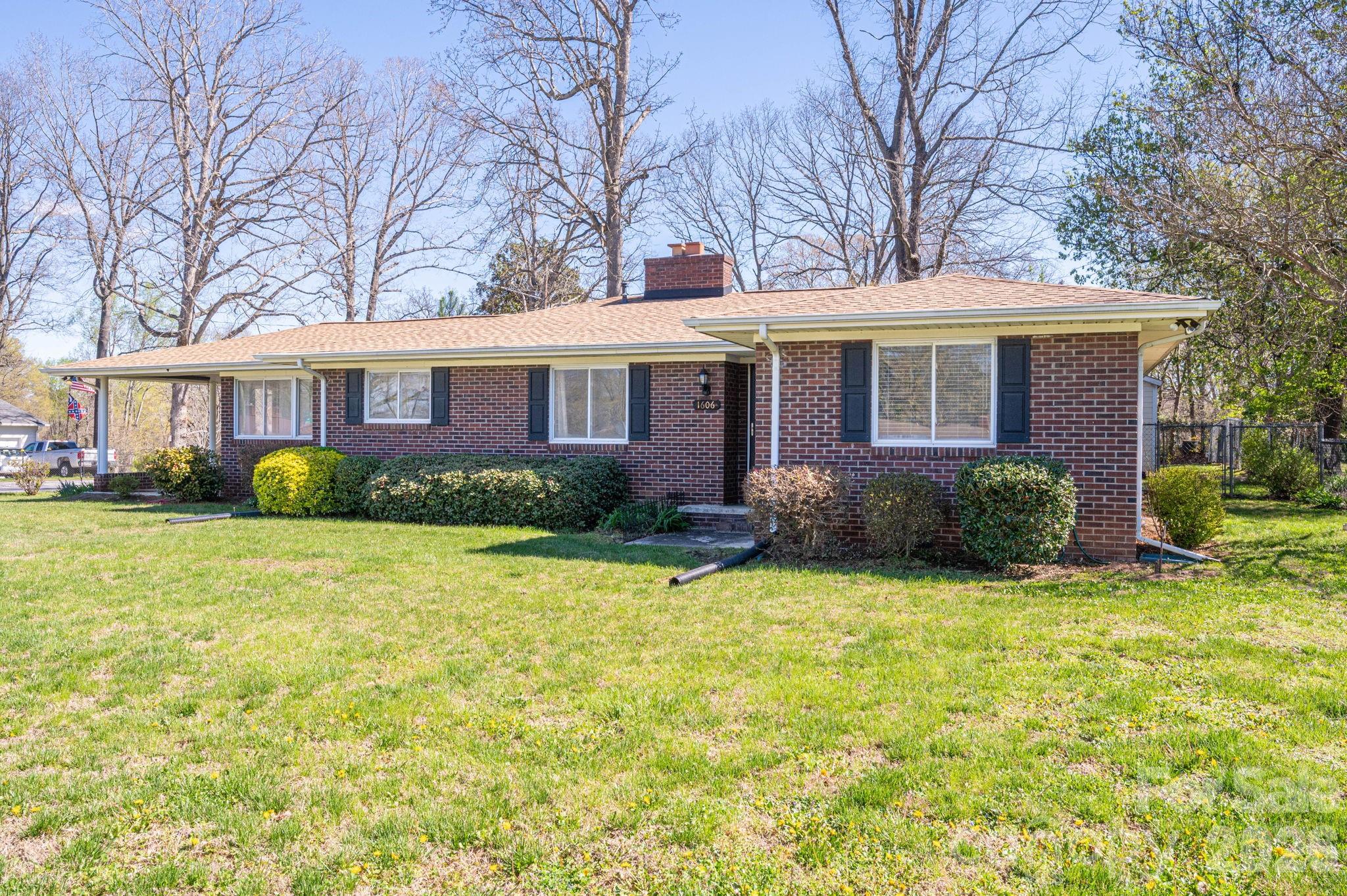 1606 Davis Park Road Gastonia NC 28052