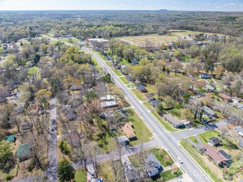 1606 Davis Park Road Gastonia NC 28052