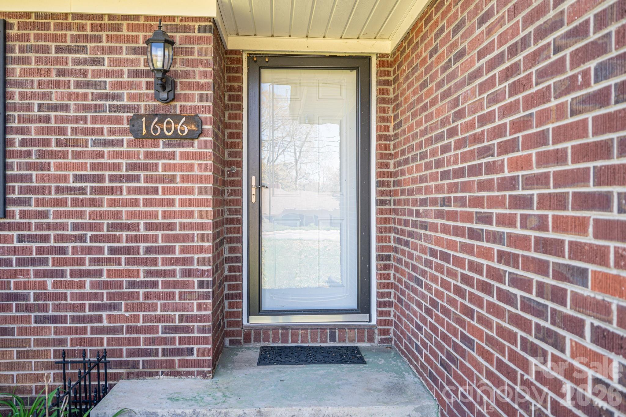 1606 Davis Park Road Gastonia NC 28052