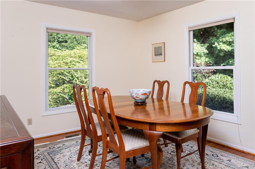 23 Ridgeview Way Asheville NC 28803