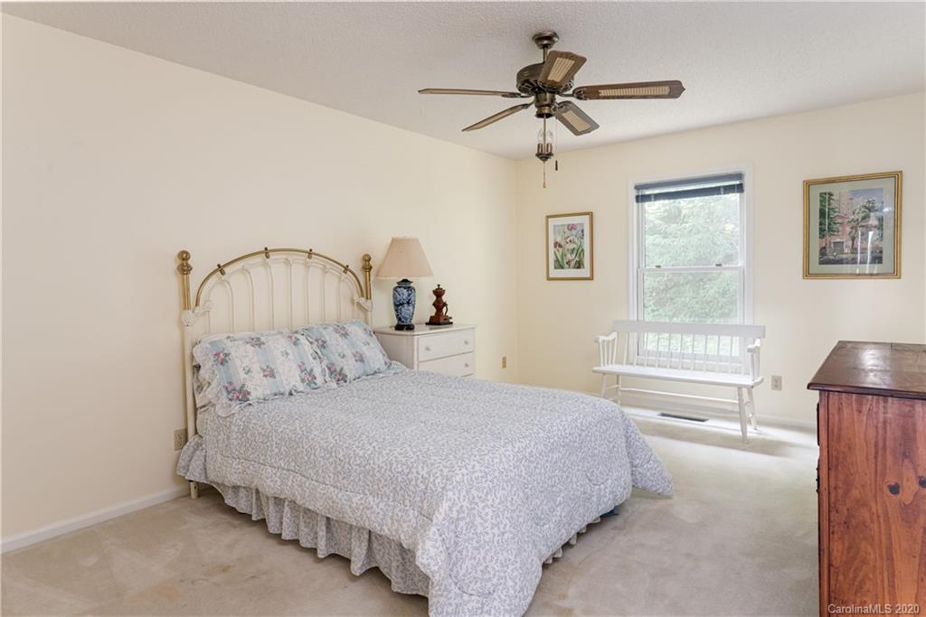 23 Ridgeview Way Asheville NC 28803