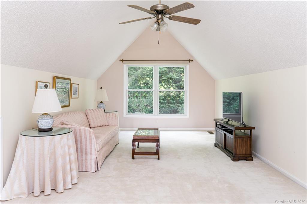 23 Ridgeview Way Asheville NC 28803