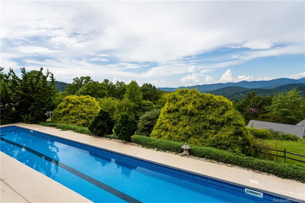 23 Ridgeview Way Asheville NC 28803