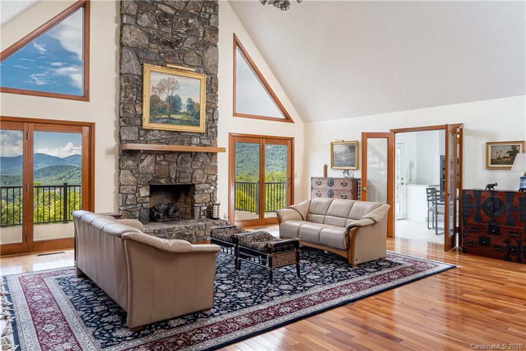 23 Ridgeview Way Asheville NC 28803