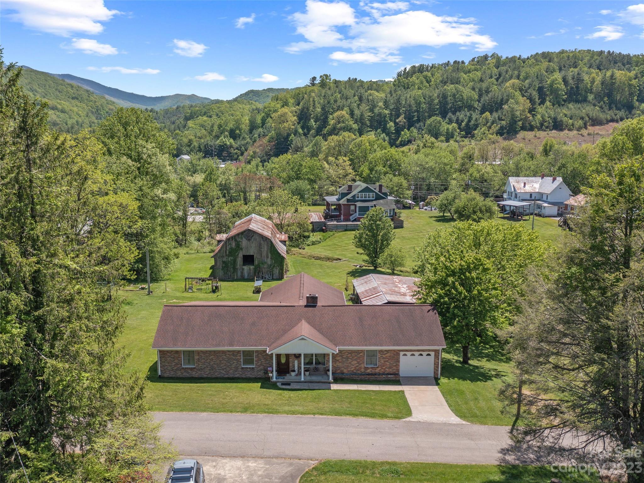 308 Ramsey Street Burnsville NC 28714