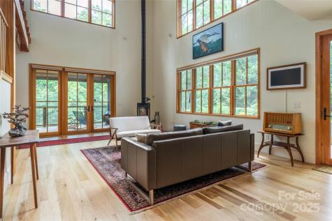 7 Bee Balm Way Asheville NC 28804