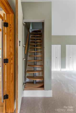 7 Bee Balm Way Asheville NC 28804