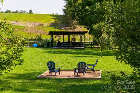 7 Bee Balm Way Asheville NC 28804