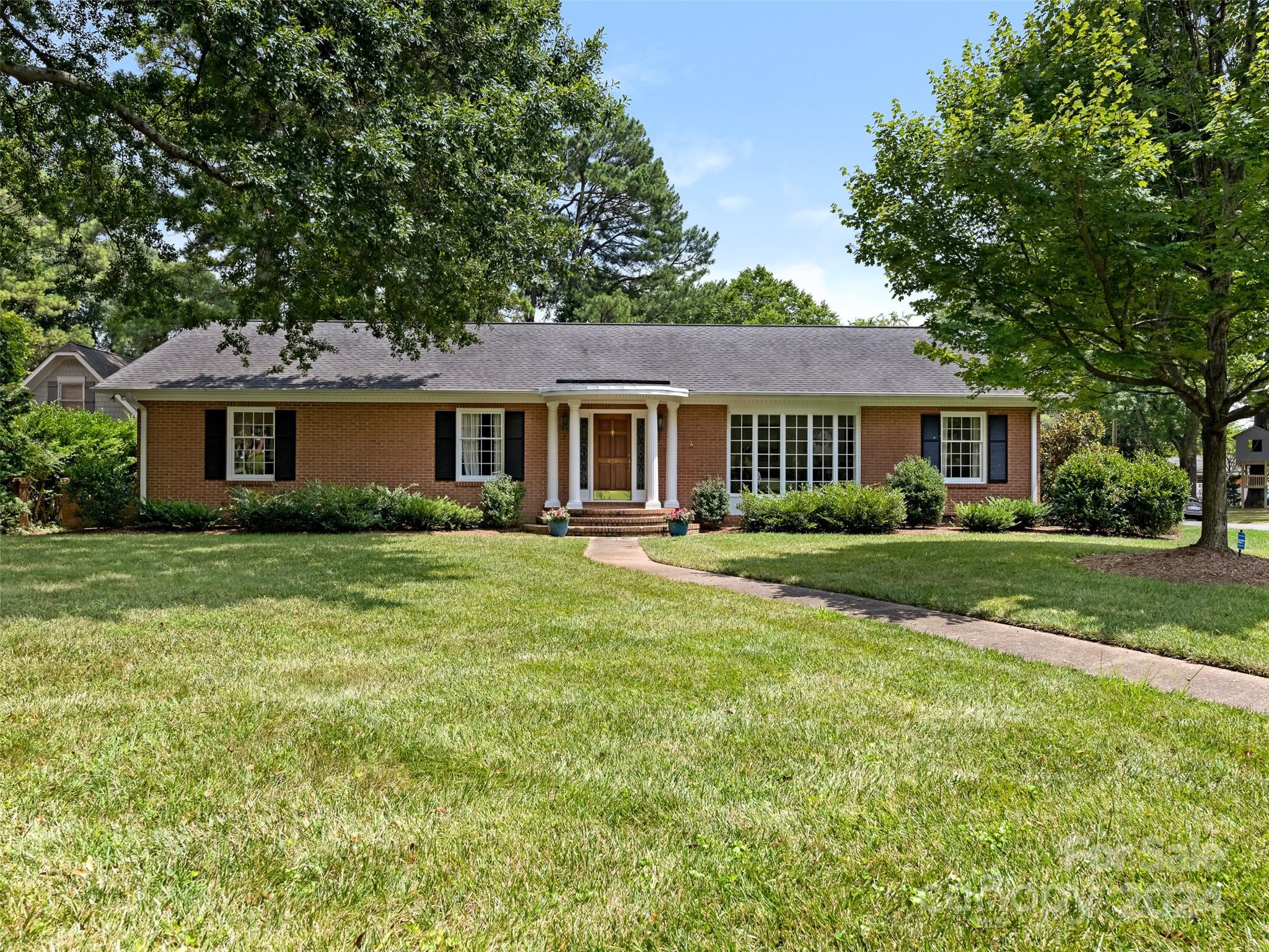 435 Lansdowne Road Charlotte NC 28270