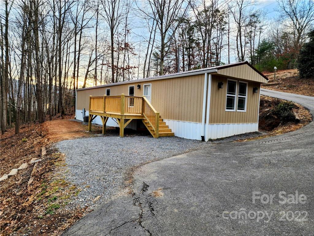 134 Red Road Swannanoa NC 28778