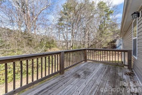 127 Hawthorne Drive Brevard NC 28712