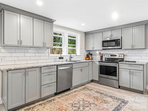 33 Kilpatrick Street Brevard NC 28712