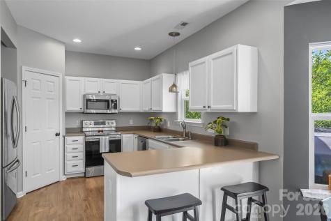 122 Fallen Spruce Drive Asheville NC 28806