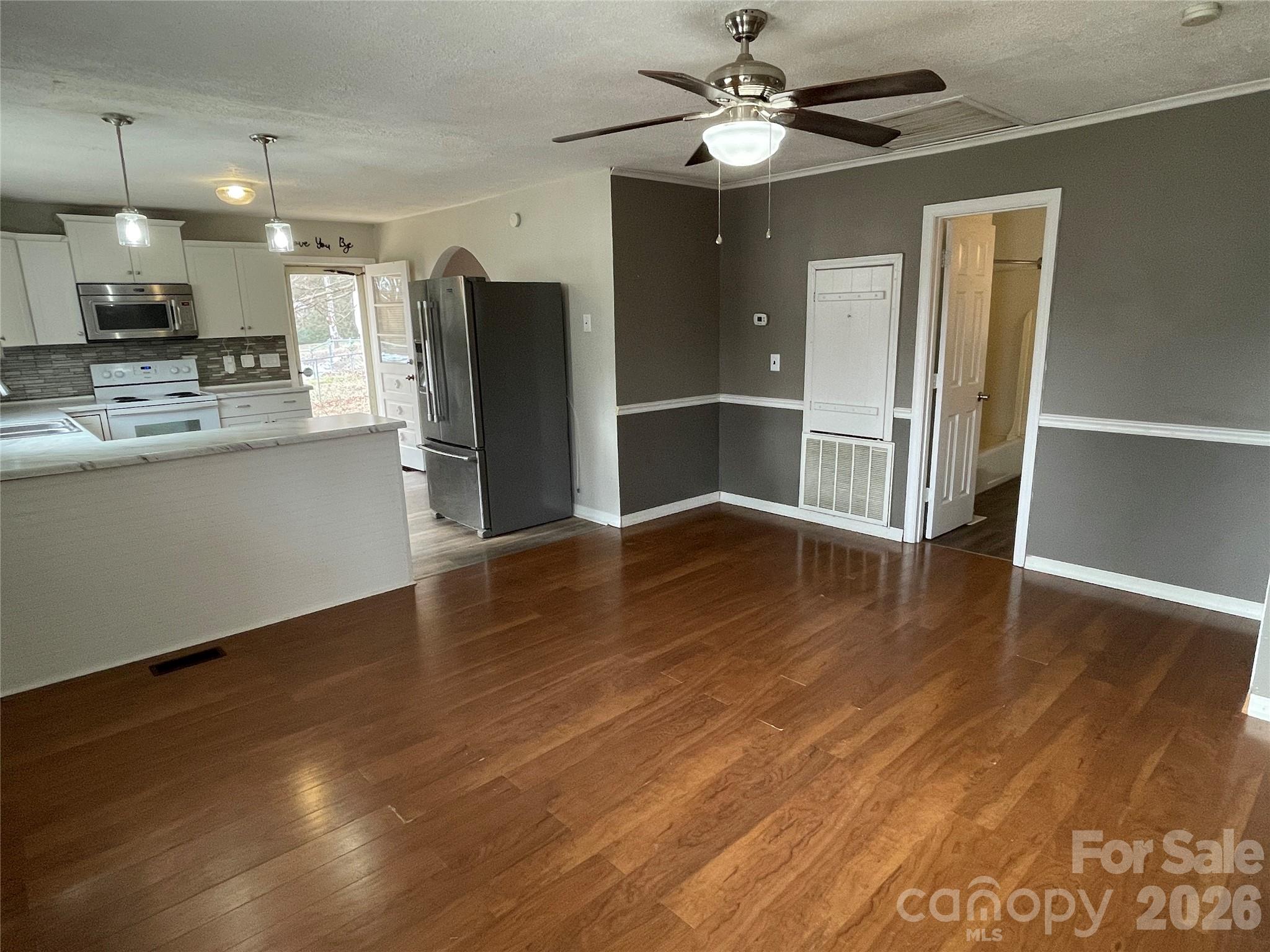 121 Randolph Road Dallas NC 28034