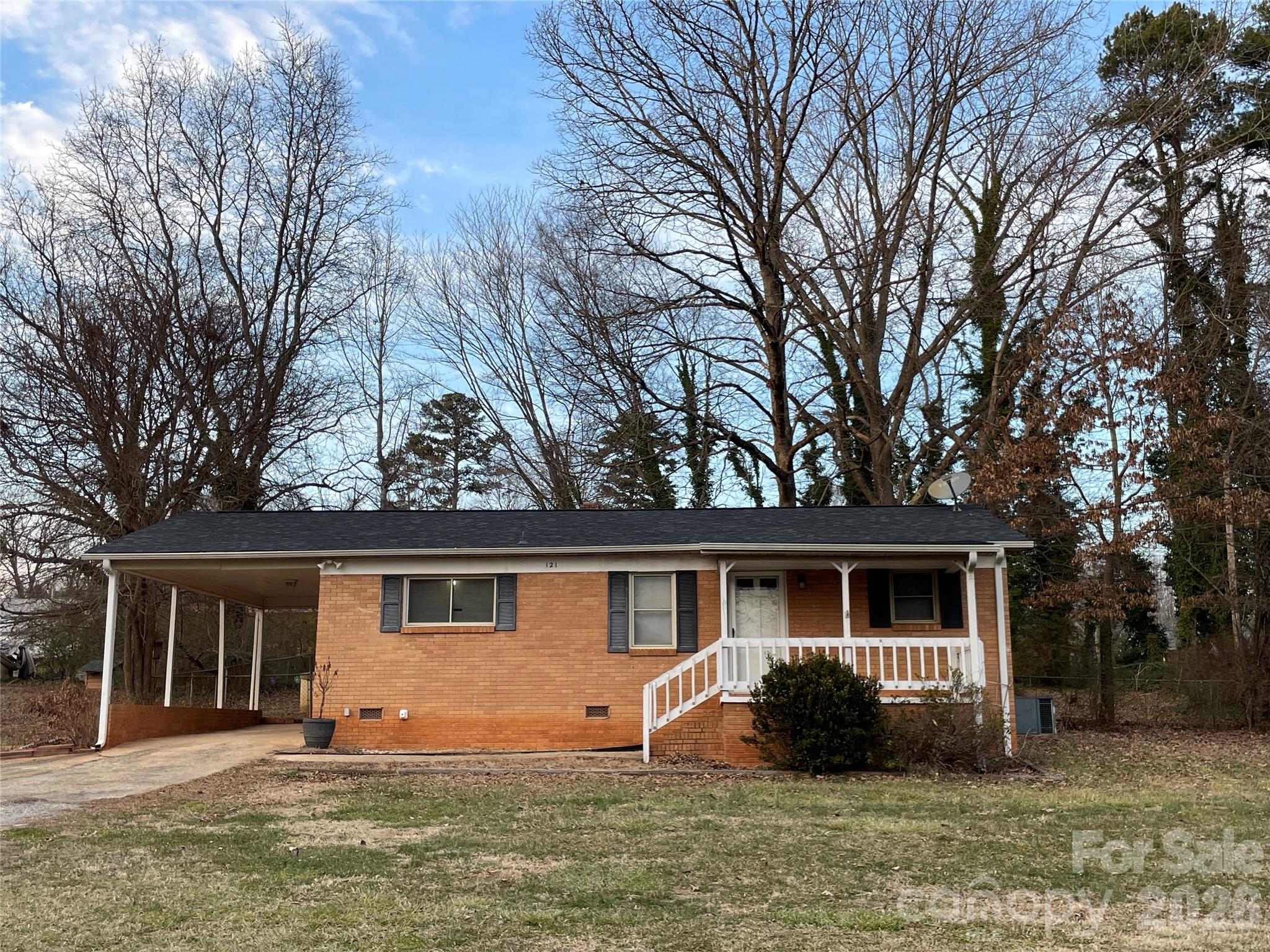 121 Randolph Road Dallas NC 28034