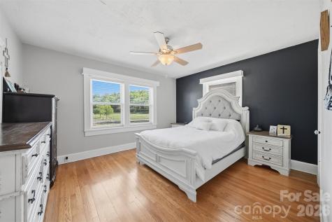 4039 Hartland Road Lenoir NC 28645