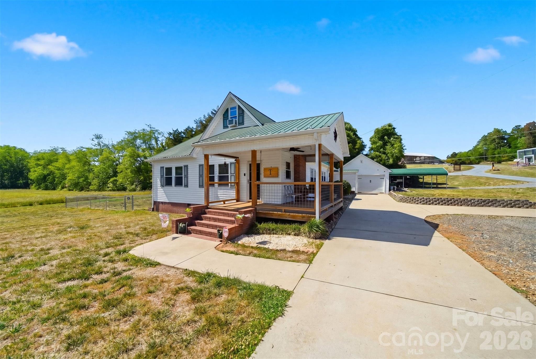 4039 Hartland Road Lenoir NC 28645
