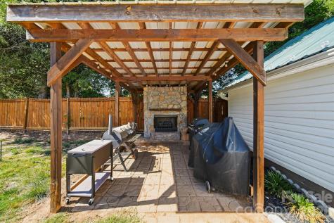 4039 Hartland Road Lenoir NC 28645