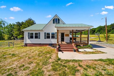4039 Hartland Road Lenoir NC 28645