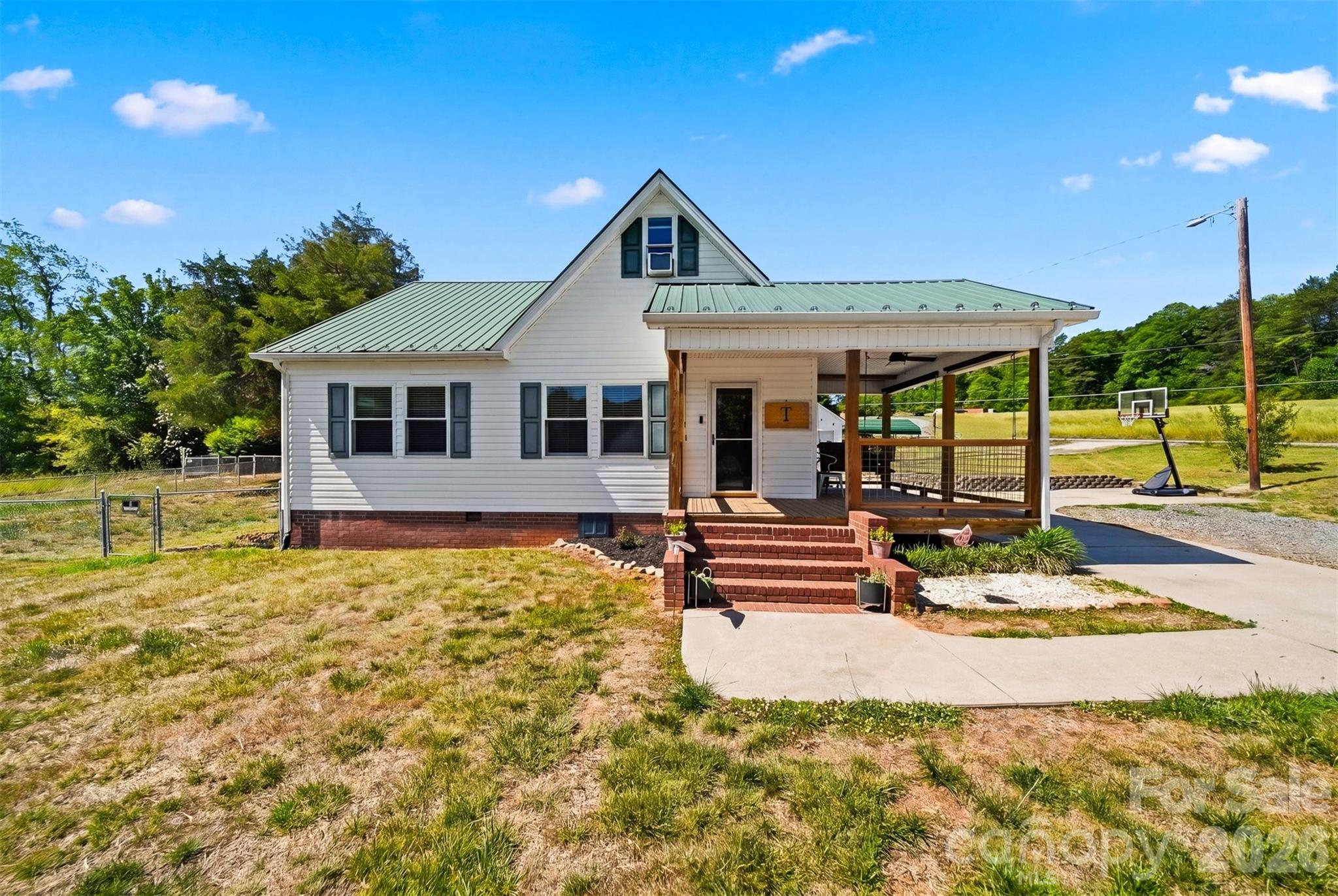 4039 Hartland Road Lenoir NC 28645