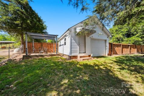 4039 Hartland Road Lenoir NC 28645