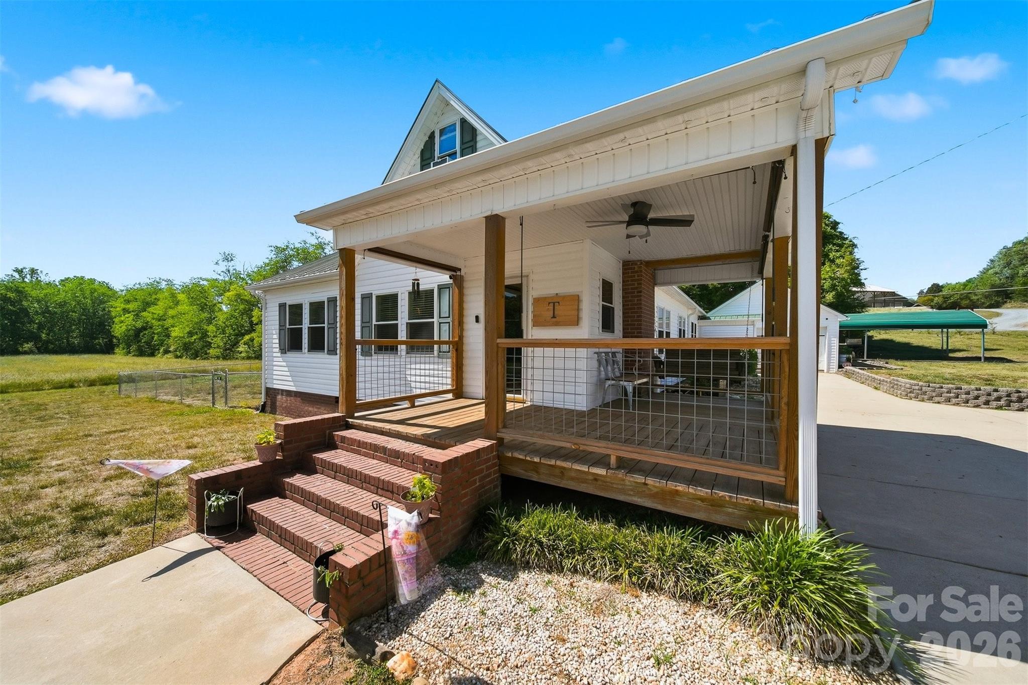 4039 Hartland Road Lenoir NC 28645