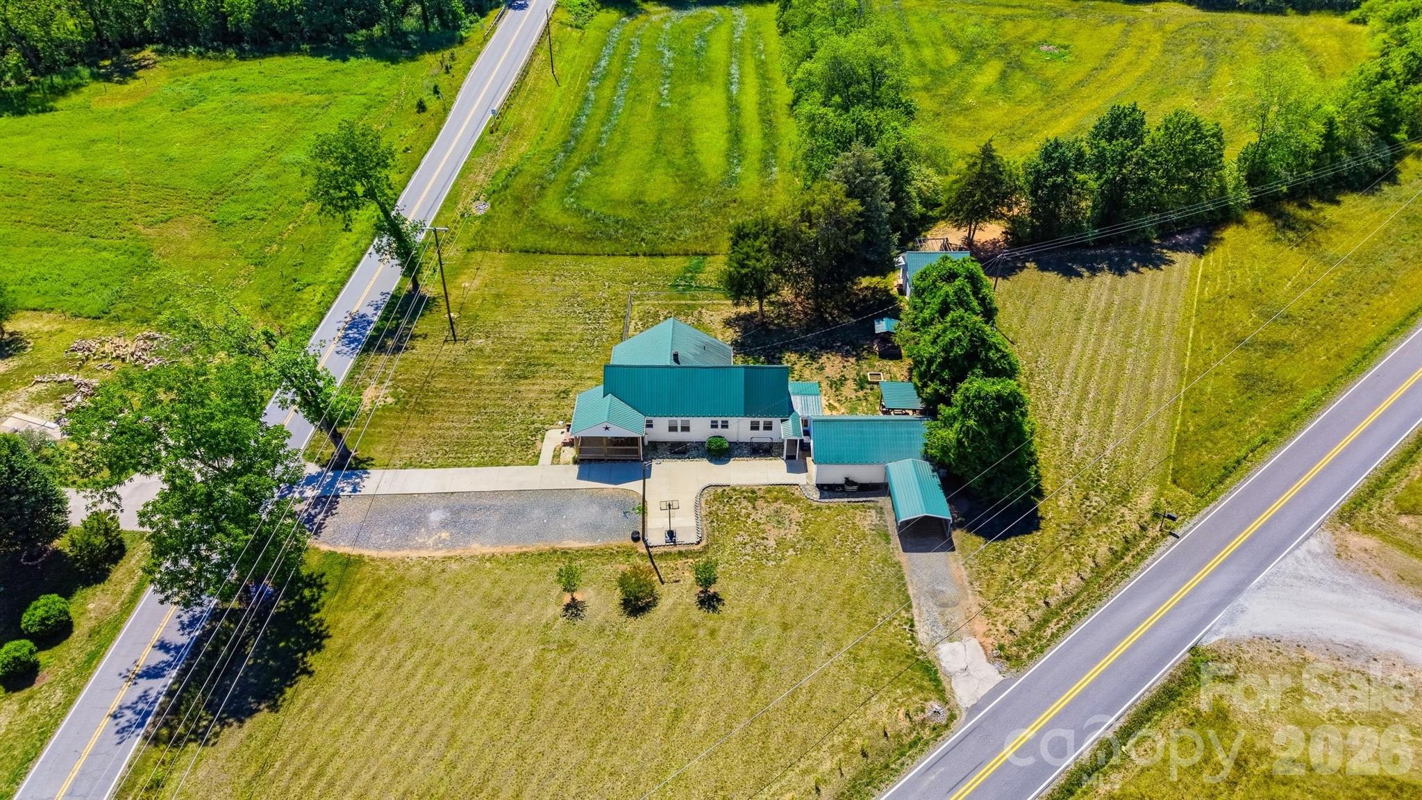 4039 Hartland Road Lenoir NC 28645