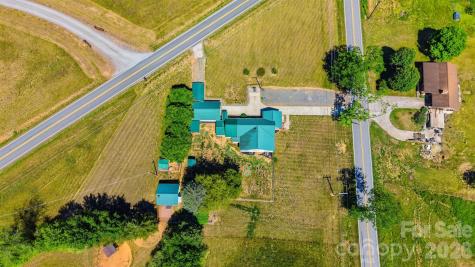 4039 Hartland Road Lenoir NC 28645