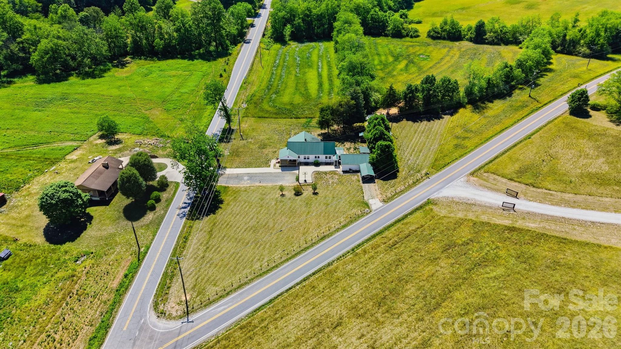 4039 Hartland Road Lenoir NC 28645