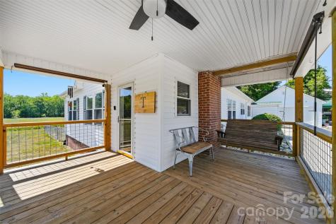 4039 Hartland Road Lenoir NC 28645