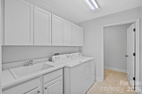 6 Mountain Meadow Circle Weaverville NC 28787