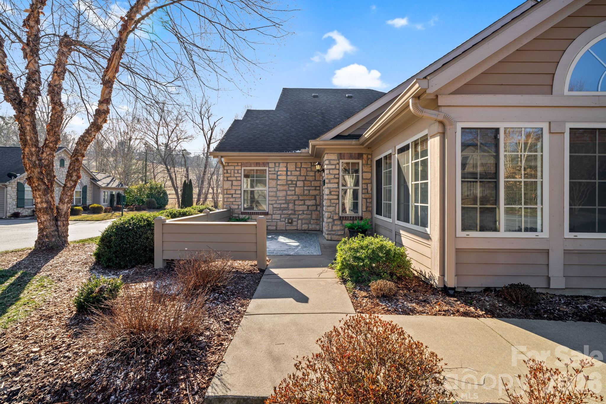 6 Mountain Meadow Circle Weaverville NC 28787