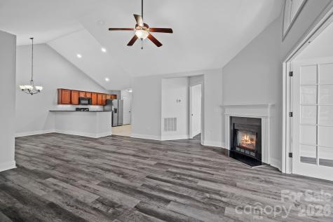 6 Mountain Meadow Circle Weaverville NC 28787