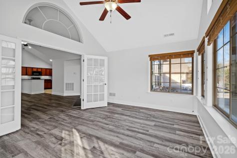 6 Mountain Meadow Circle Weaverville NC 28787
