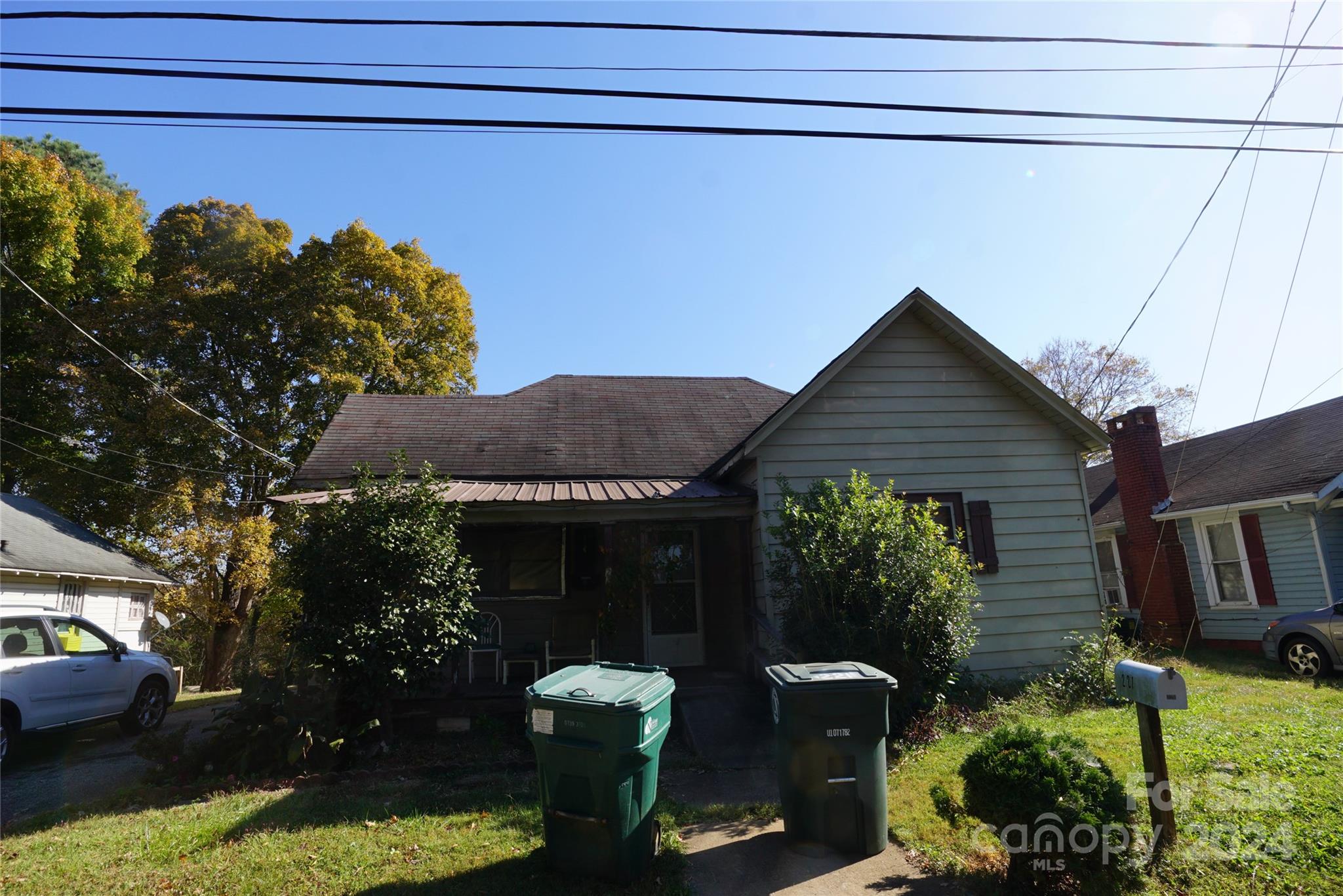 221 N Davis Avenue Newton NC 28658