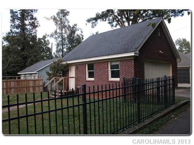 2112 Club Road Charlotte NC 28205