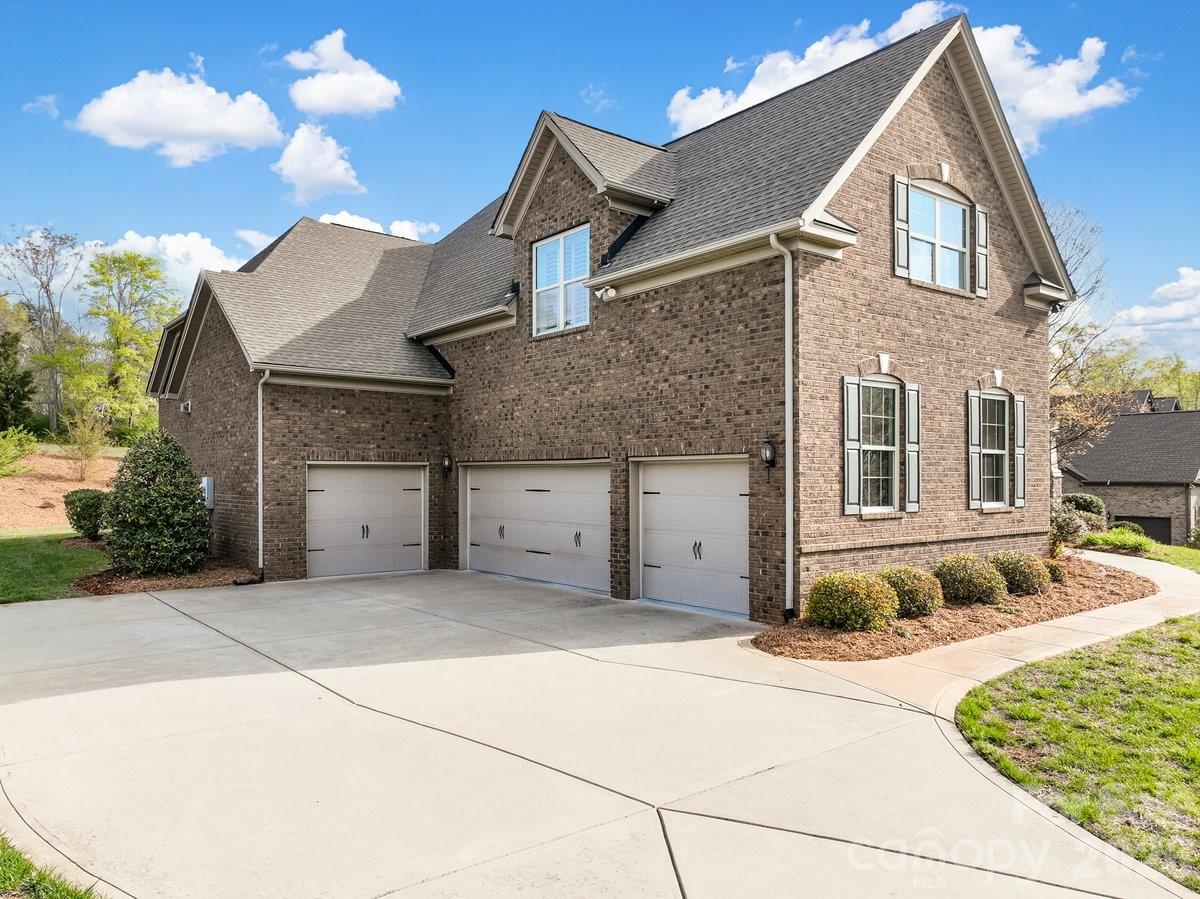 1015 Golden Bell Drive Waxhaw NC 28173