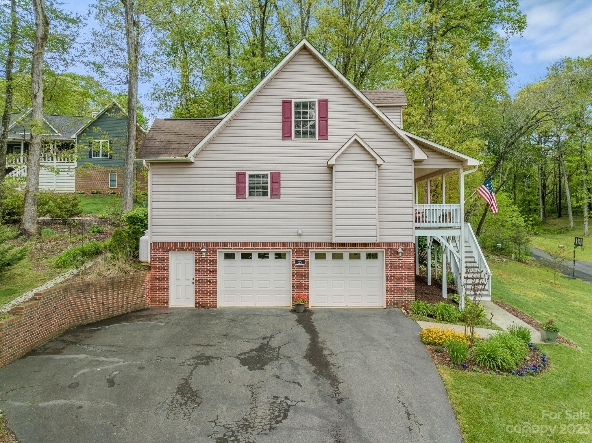 25 Brierfield Drive Candler NC 28715