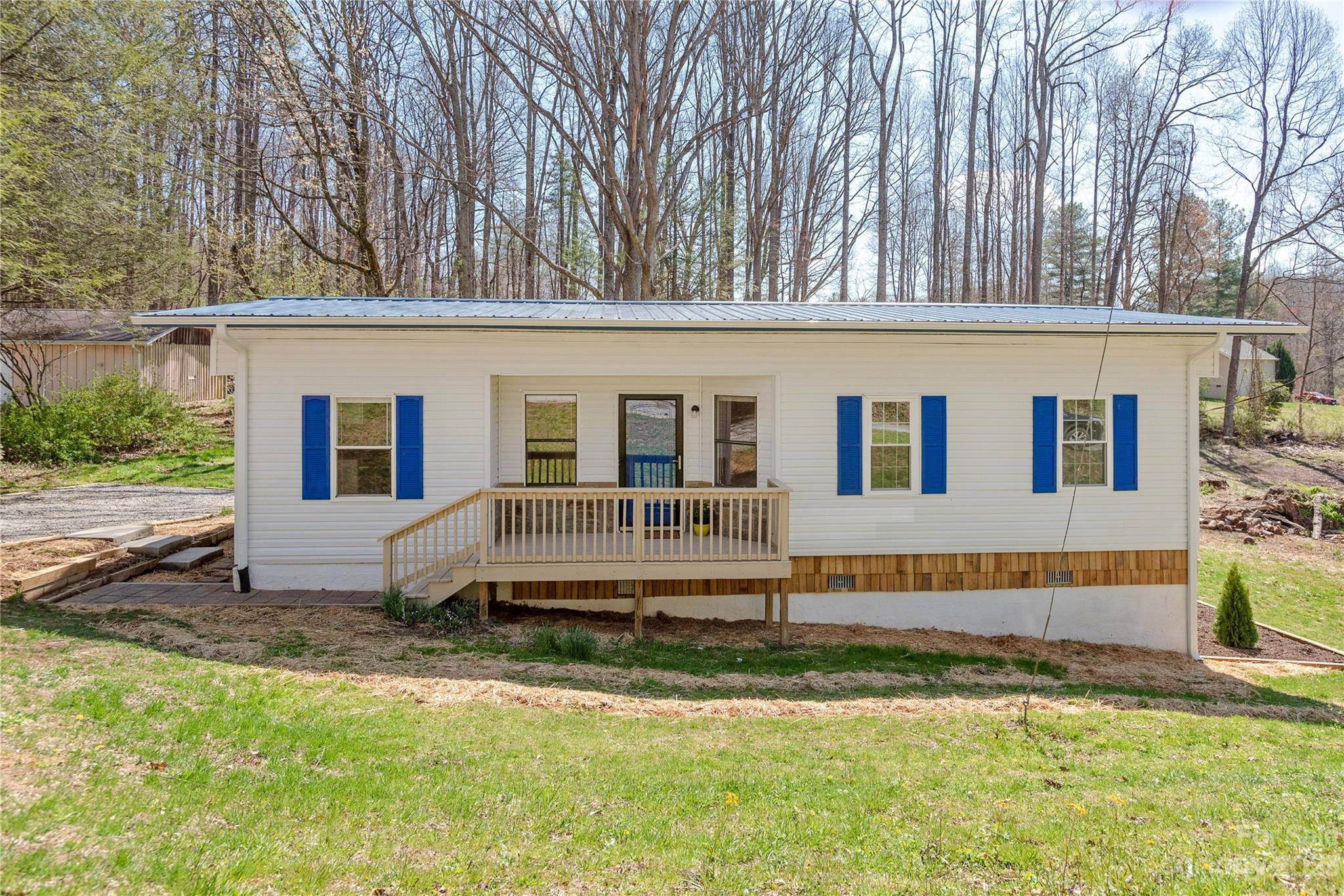 907 Dorothy Street Hendersonville NC 28791