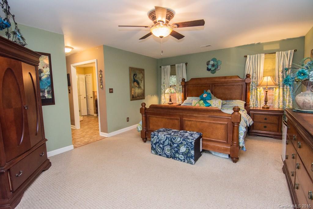2331 Hunters Bluff Drive Matthews NC 28105