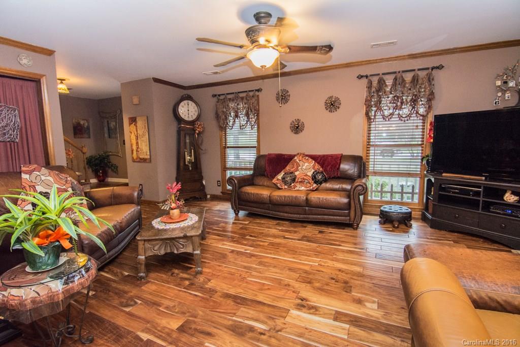 2331 Hunters Bluff Drive Matthews NC 28105