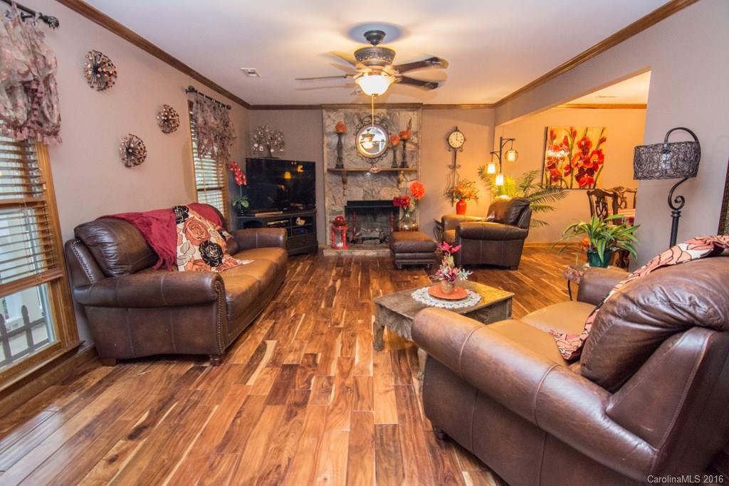 2331 Hunters Bluff Drive Matthews NC 28105