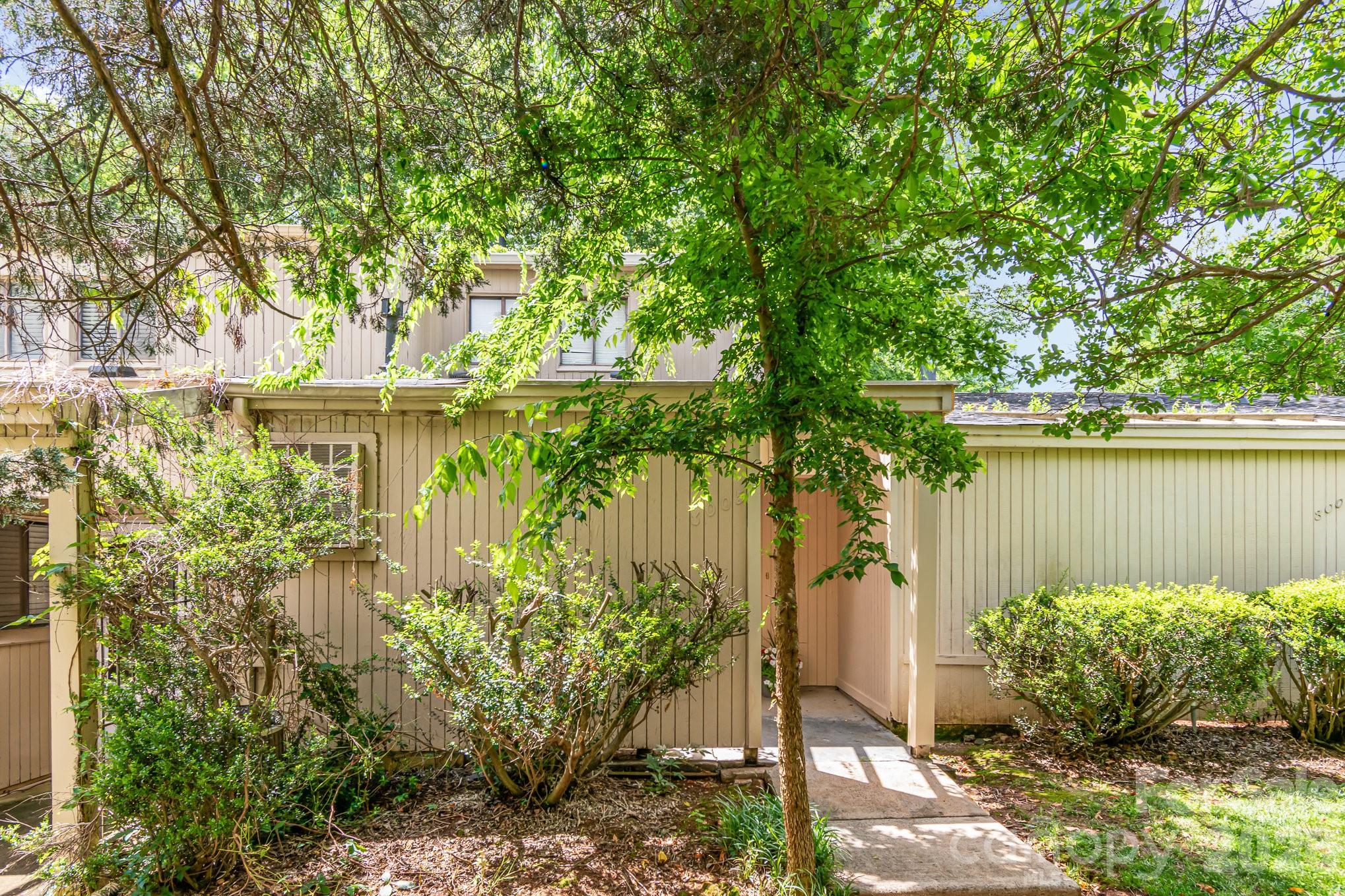 8005 Horse Chestnut Lane Charlotte NC 28277