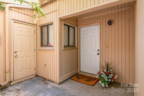 8005 Horse Chestnut Lane Charlotte NC 28277