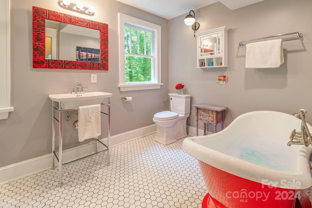 12 Castle Street Asheville NC 28803