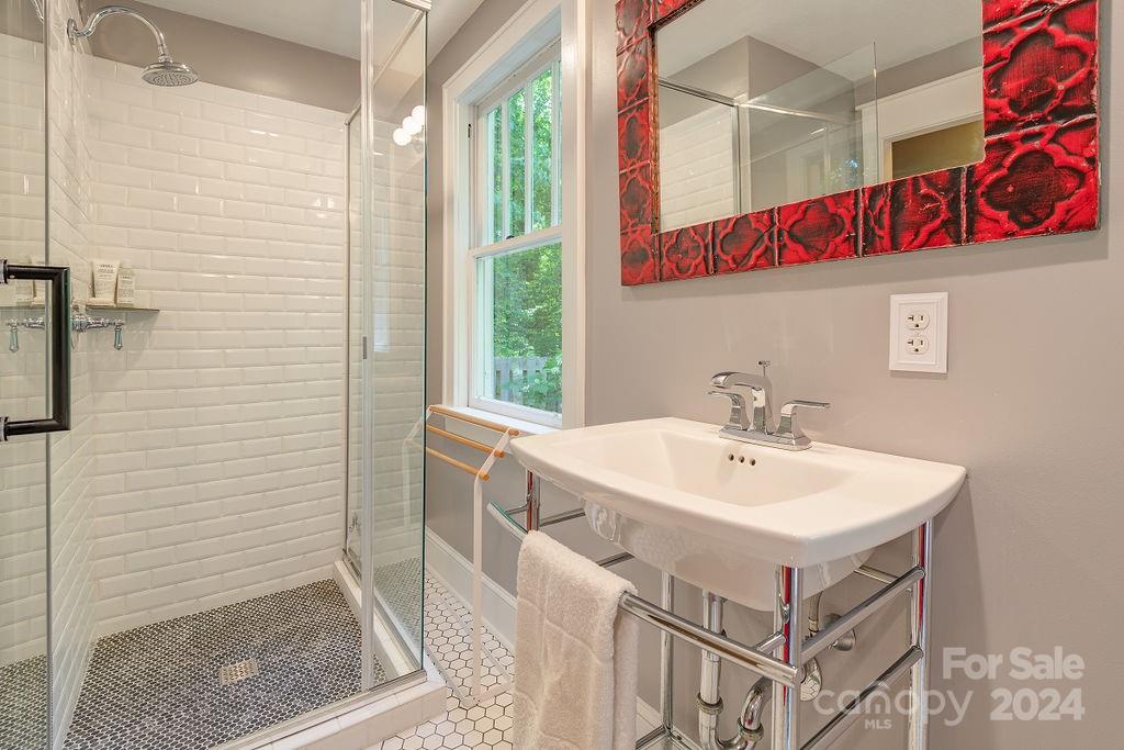 12 Castle Street Asheville NC 28803